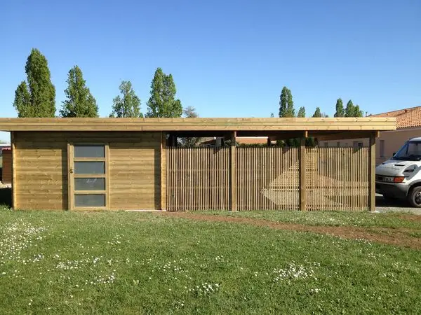 carport en bois pour abriter une voiture