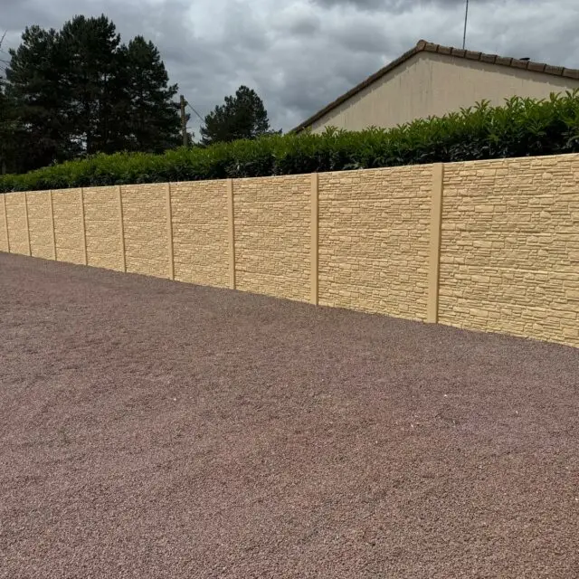 clôture béton imitation pierre