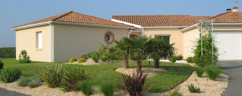 aménagement devant une habitation